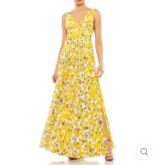 Mac Duggal Dresses & Skirts - MAC DUGGAL. Yellow Gown with Blue & White Flowers. Size 4. 💛🤍💙